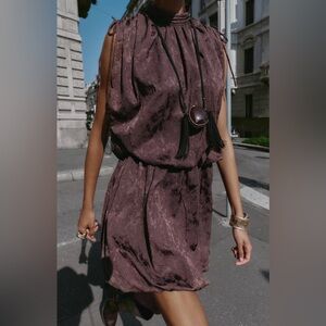 Voluminous mini Dress